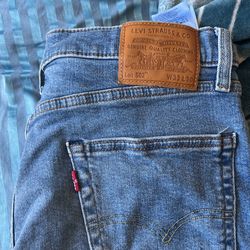 7 Levi’s Jeans