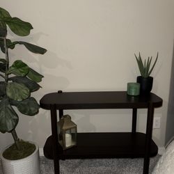 Console/Entry Table