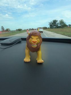Disney The Lion King Fighting Action Mufasa Action Figure Vintage 1990s Toy. Is dirty/teeth are green see pics