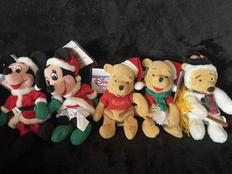 Disney Holiday Beanie Set 