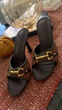 New-Brown Leather “Kitten Heels”