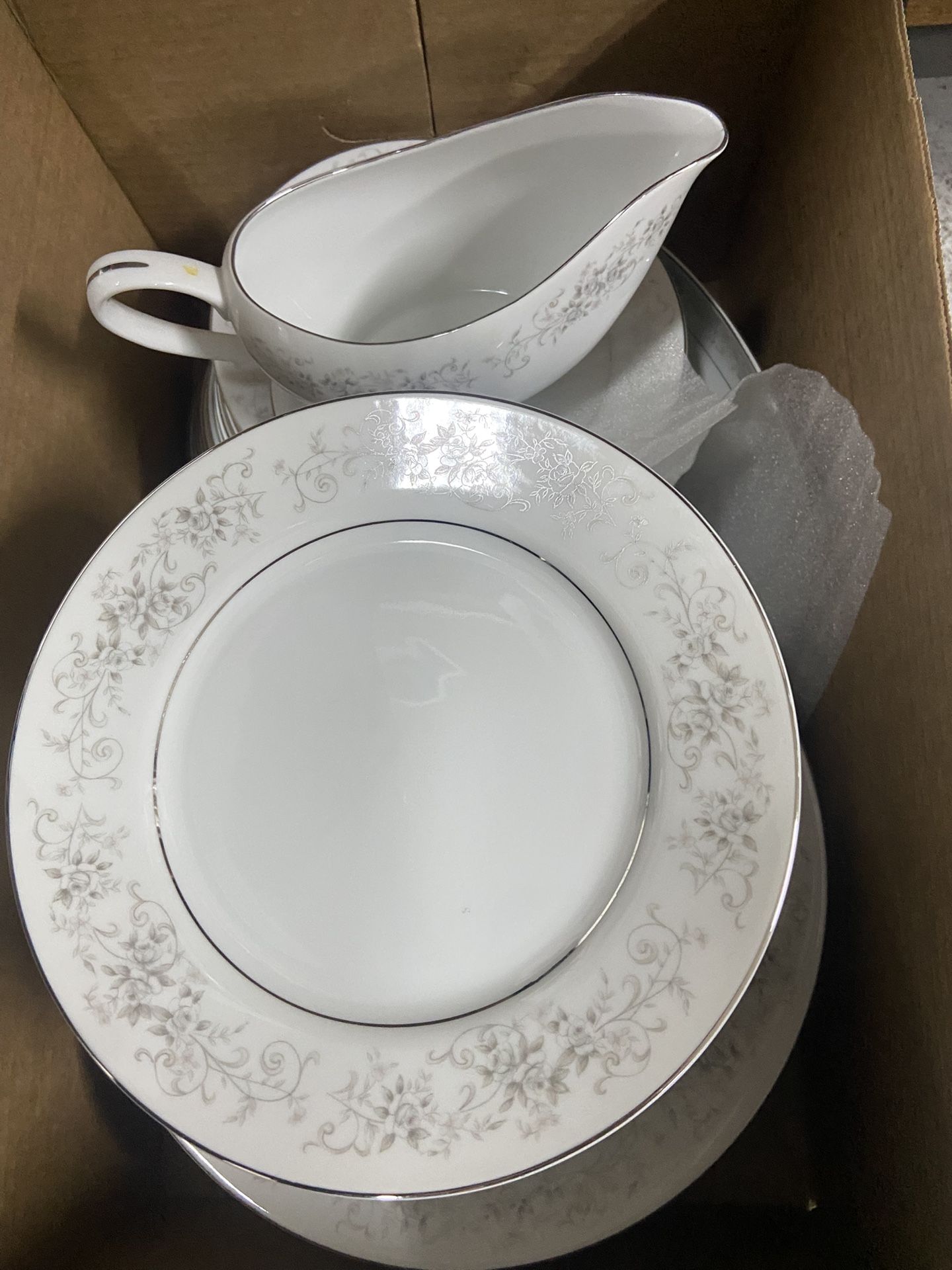 MCM Camelot  “Carousel 1315” Japanese Fine China SET