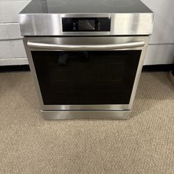 Frigidaire Stove