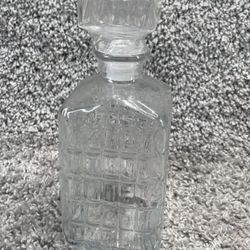 Glass Liquor Decanter Bottle Square Cut Lid 9 In X 3.5 In Home New Sealed