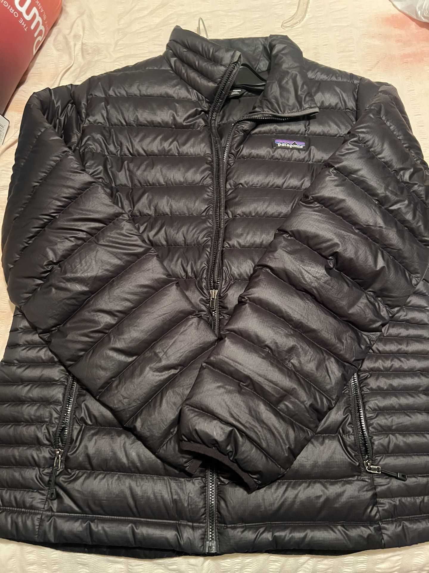 PATAGONIA WOMANS XL NANO PUFF JACKET.. NEW