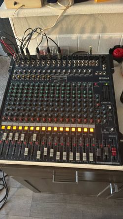 Yamaha MG20XU 20-channel Mixer with USB and FX