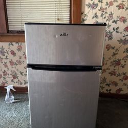 Mini Willz Fridge 
