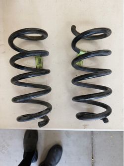 2014-2018 BMW F15 x5 sdrive35i OEM coil springs