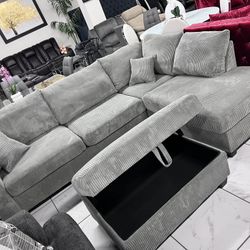 Sectional With Storage Ottoman 💕 Easy Financing Available 💕 No Credit Needed 