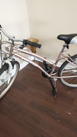 Bicycl huffy ladies bike 18 ine