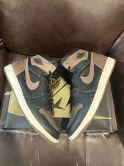 Nike Air Jordan 1 Retro High Palomino Size 11