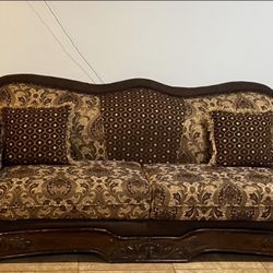Beautiful 4-Piece Brown & Gold Sofa Set – Excellent Condition