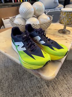 New Balance Supercomp shoes