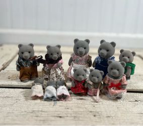 Vintages Sylvanian Families Calico Critters Evergreen Bear Family of 11