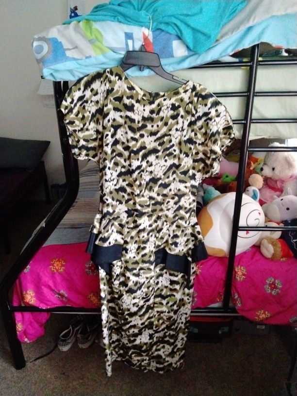 Woman's Dress Size 12