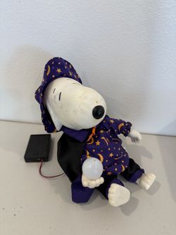 Snoopy Halloween Wizard Animated Figure