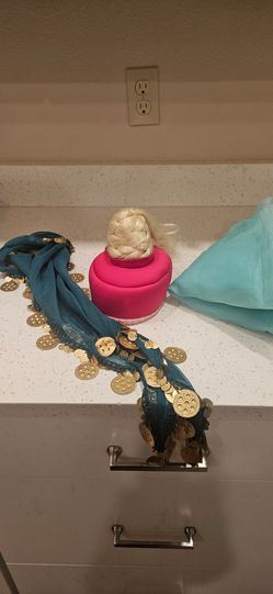 I DREAM OF GENIE  HAT & BEADS