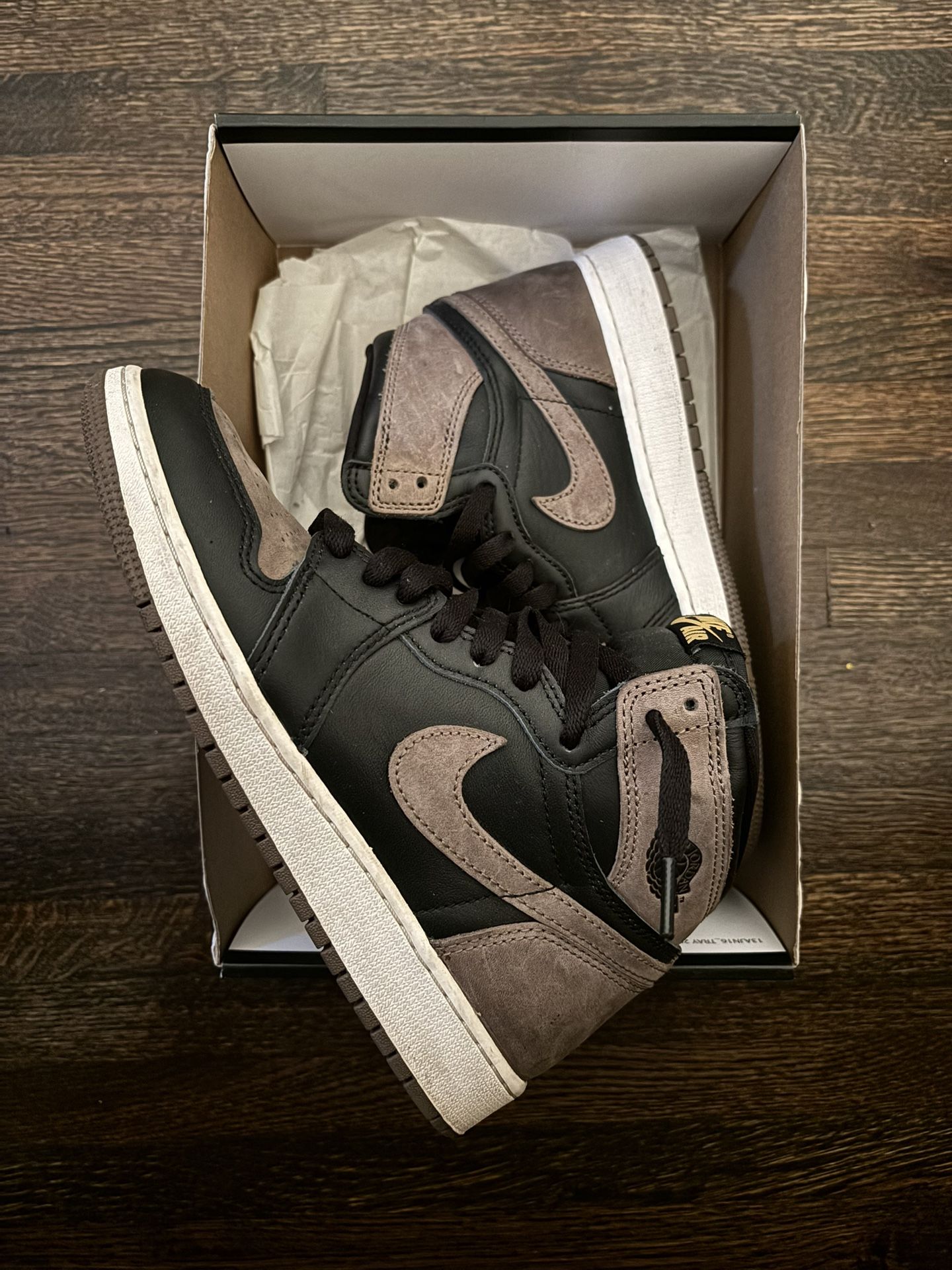 Air Jordan 1 “Palominos”