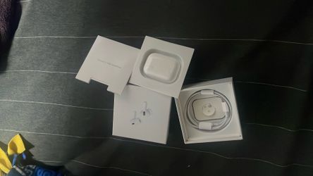 AirPods