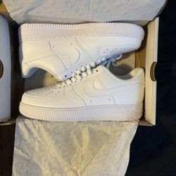 White Air-Force 1 ‘07 - Size 10
