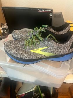 Choice of Men’s Brooks Tennis Shoes