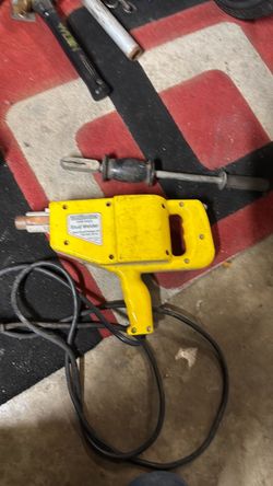 Stud welder