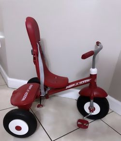 Radio flyer tricycle 