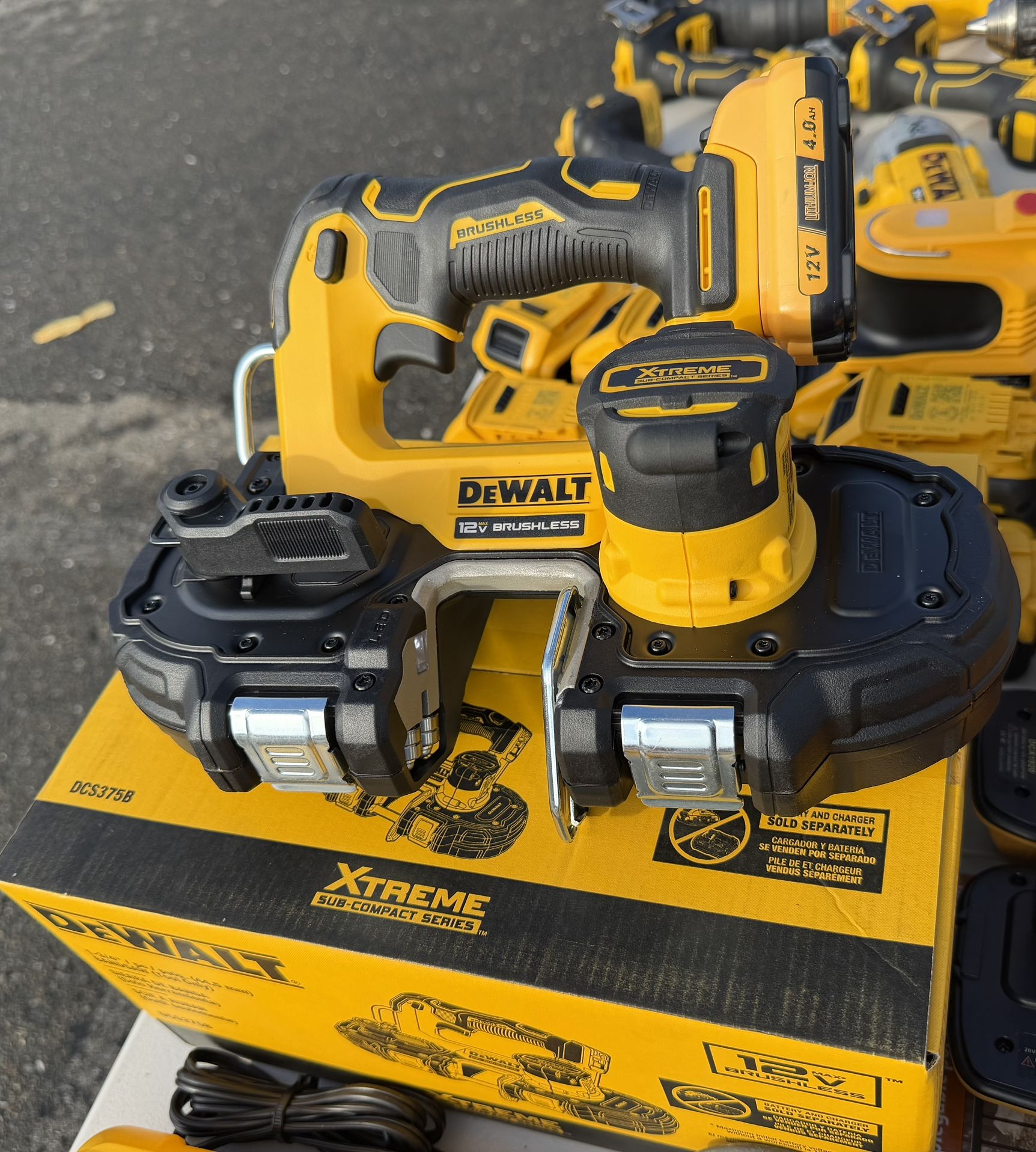 DEWALT XTREME 12-Volt 1.63-in Portable Band Saw