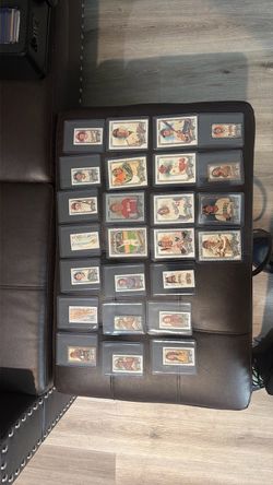 Lot of baseball cards