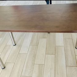 Desk/ Table 