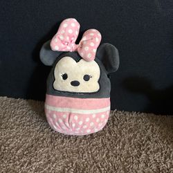 Minnie Mouse squishmallow