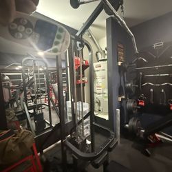 Lat Pull Down 