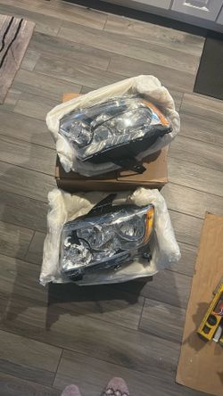 Jeep Headlights 2011 New In Box 