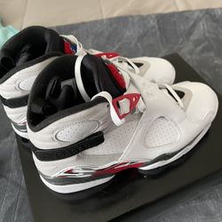 Jordan Retro 8s Bugs Bunny 