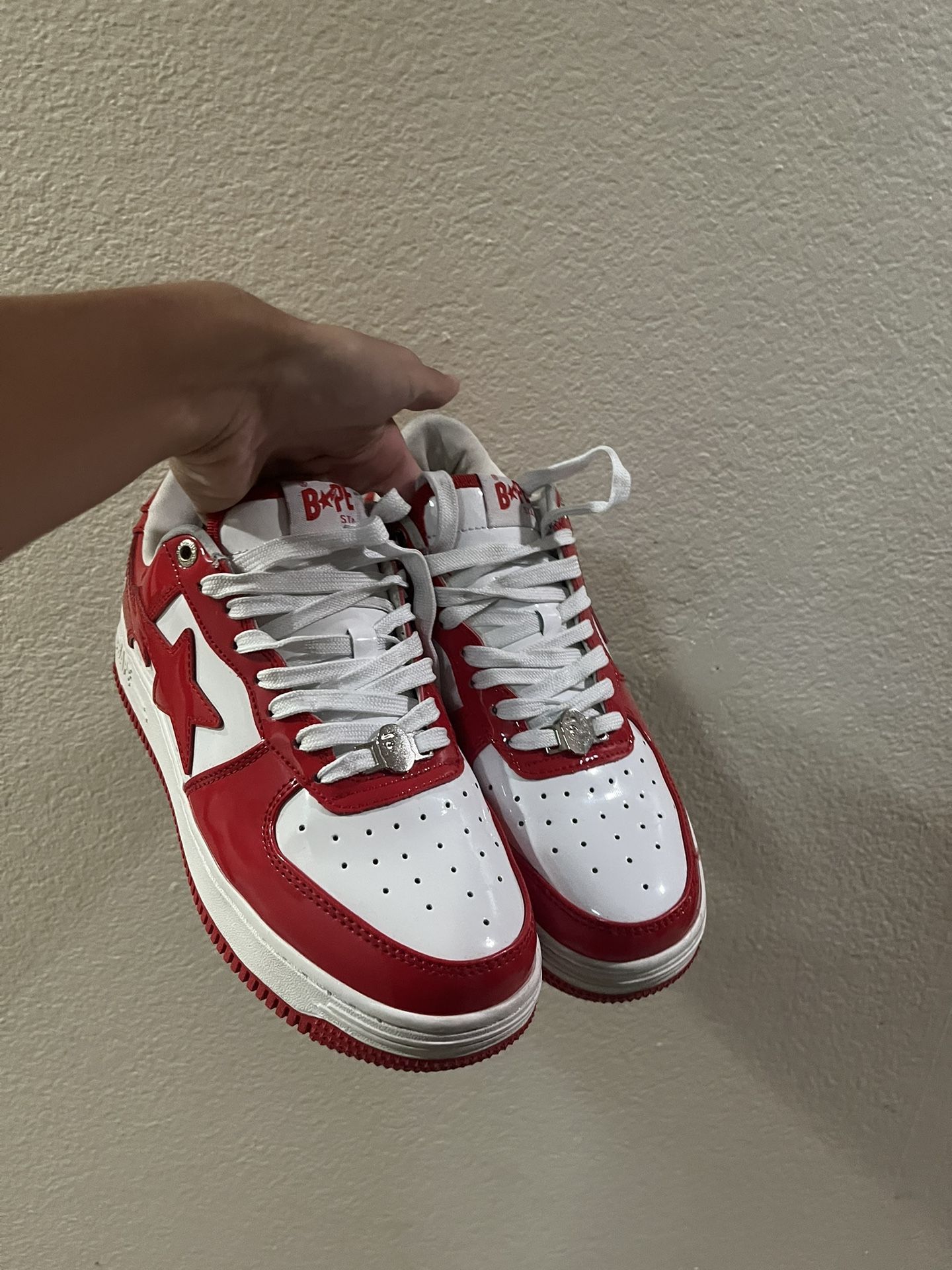 Red Bapestas size 8