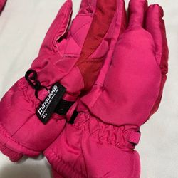 Winter Gloves Size 8-10 ***NEW****