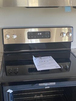 Brand Spanking New GE Induction Top Stove!