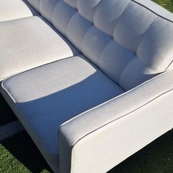 White Sit Down Like New 