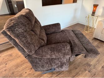 🤩🛋️Super comfy recliner . Pls. Read description.