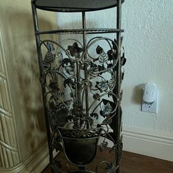 Marble Topped 12” Round Metal Accent Table