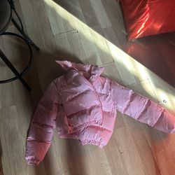 Women’s Crop Top puffer size medium 