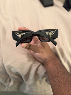 Black Sunglasses P