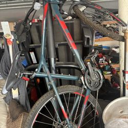 GT mountain Bike Size L