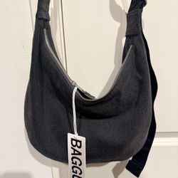 Baggu Medium Denim Crescent 
