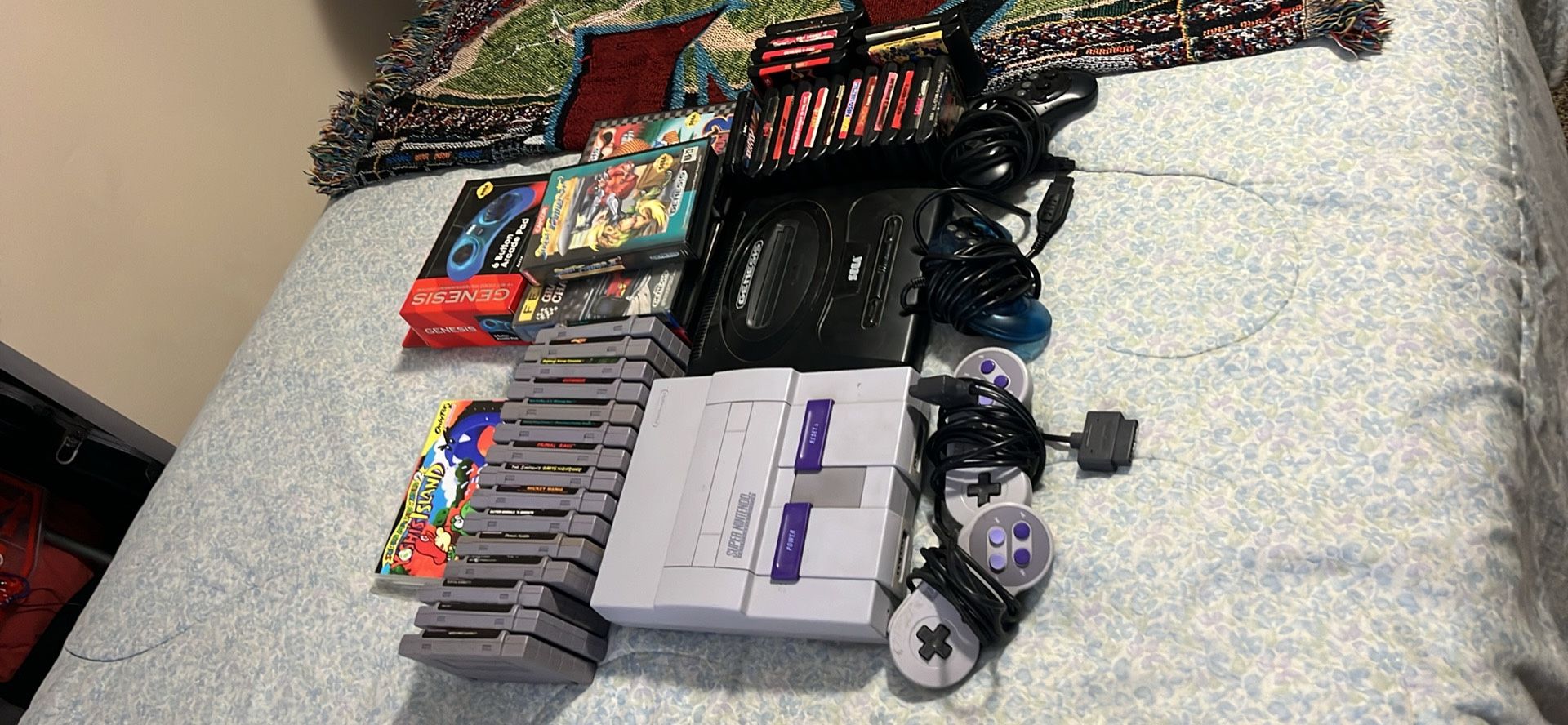 Retro Video Game Bundle. SNES And Genesis