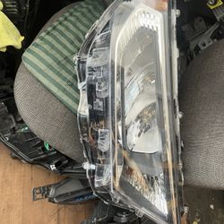 2020-22 TOYOTA RAV4  RIGHT HEADLIGHT 