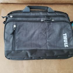 Thule Stravan Deluxe 13-inch laptop bag