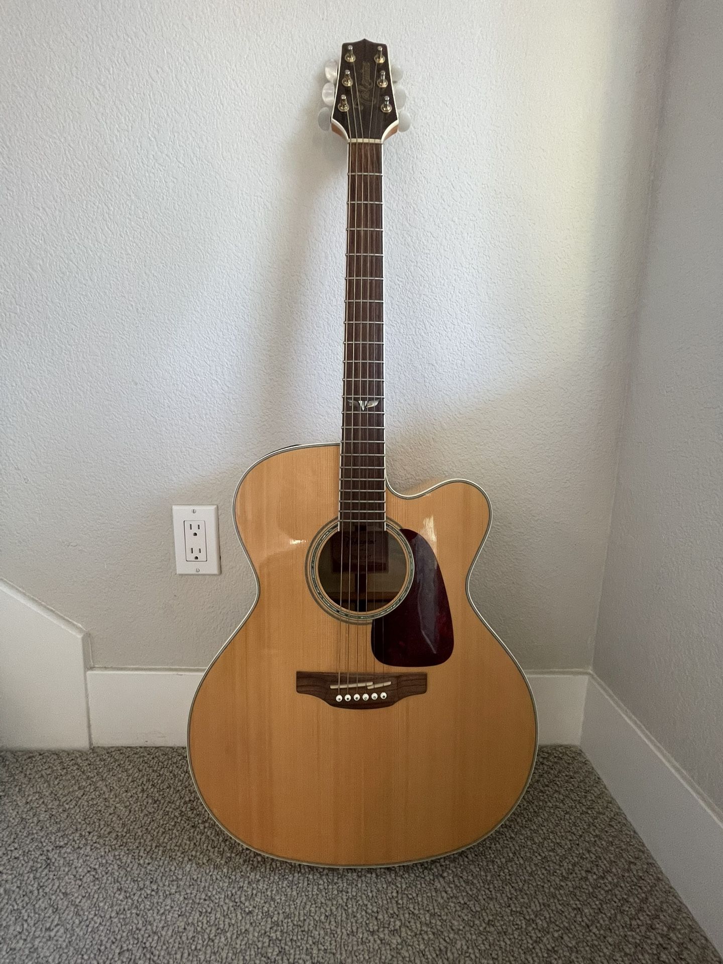 Takamine GJ72CE Jumbo Acoustic Guitar