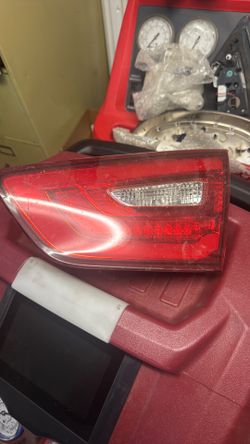 Kia Optim tail lights