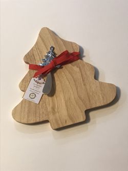 Christmas Tree Serving/Cutting Board With Spreading Knife
